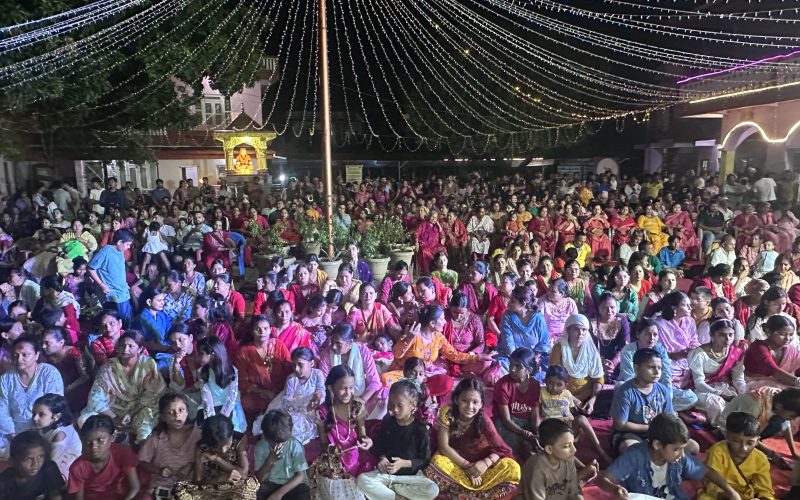 जन्माष्टमीको रौनक : टिकौलीको कृष्ण मन्दिरमा बिहानैदेखि भक्तजनको घुइँचो